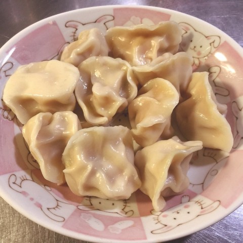 餐廳 臺中 萬華區 海天香餃 相片 外帶高麗菜蝦仁水餃～媽媽說這家